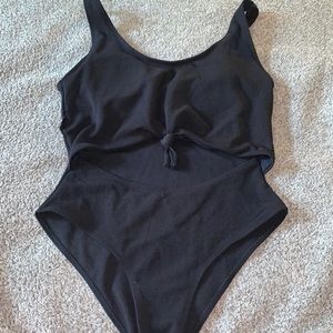 One piece swim suit